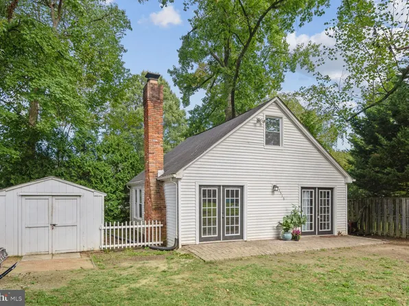 3516 Oak Dr, Edgewater, MD 21037