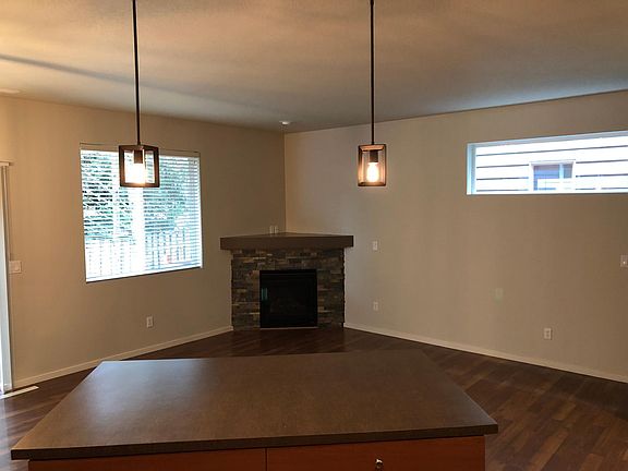 5th image of 7943 SE Sporri Ln