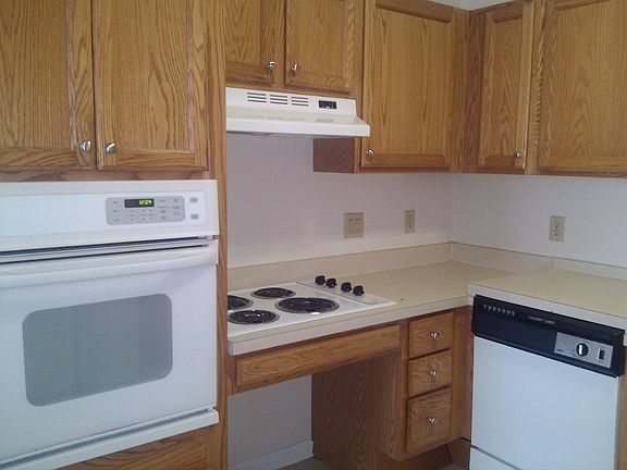 4th image of 2016 Lafayette Blvd APT 2