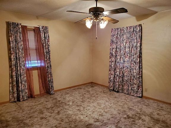 3rd image of 2400 Howell Ave