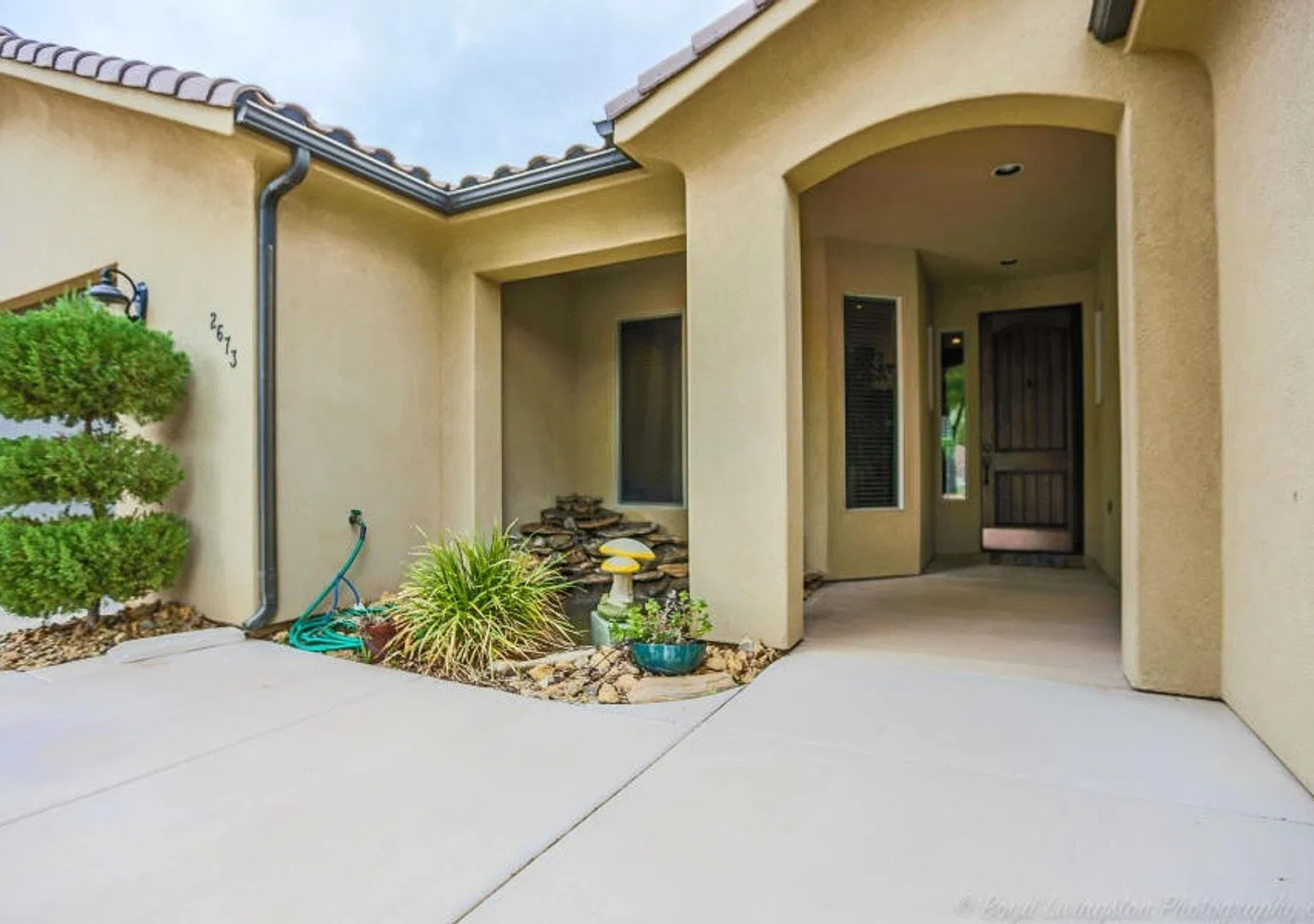 5 Bedroom Home with Private Pool — Photo 3