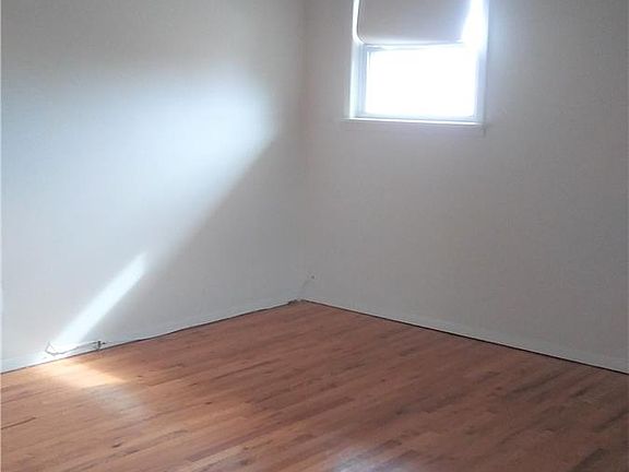 4th image of 108 S Sheridan Ave