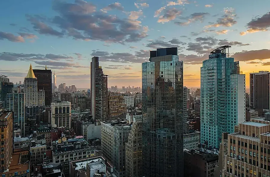 49 East 34th Street — Photo 2