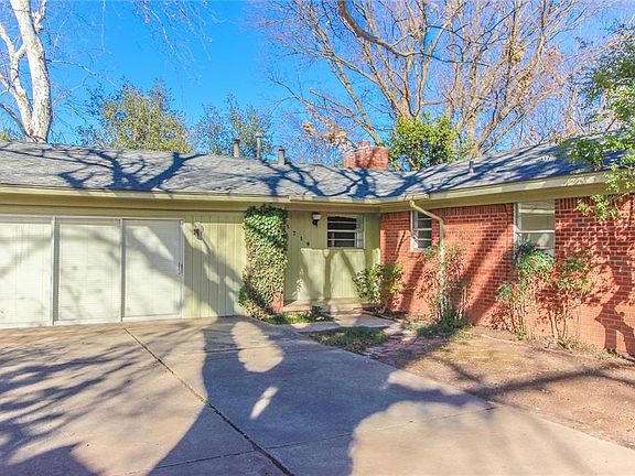 2nd image of 1715 Oakwood Dr