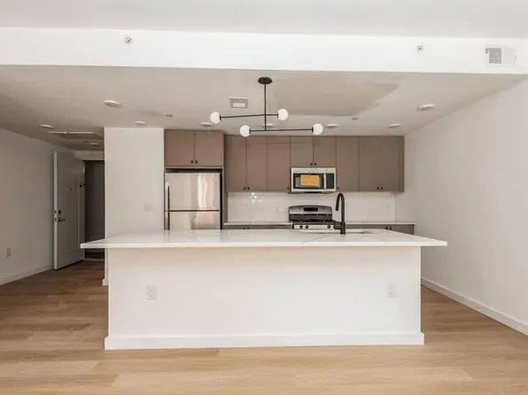 406 Jackson Street image 1 of 15