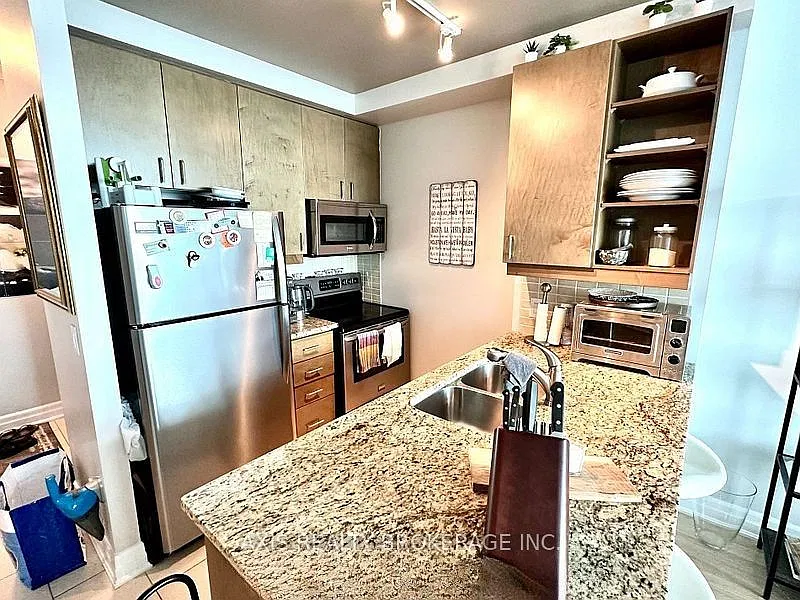 2 bed, $2,200 — Photo 3