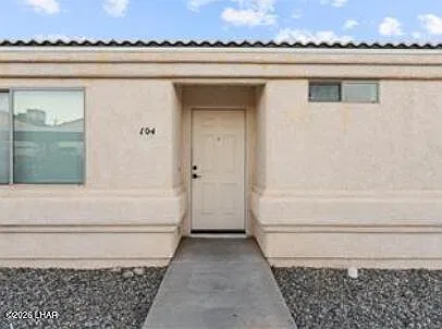 2 bed, 2.0 bath, 950 sqft, $1,400 — Photo 2