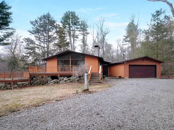 38 Woodside Rd, Harvard, MA 01451