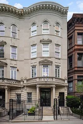 Sold by Compass | media 27