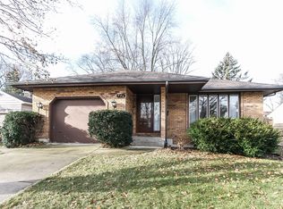 226 S Edison Ave, Elgin, IL 60123