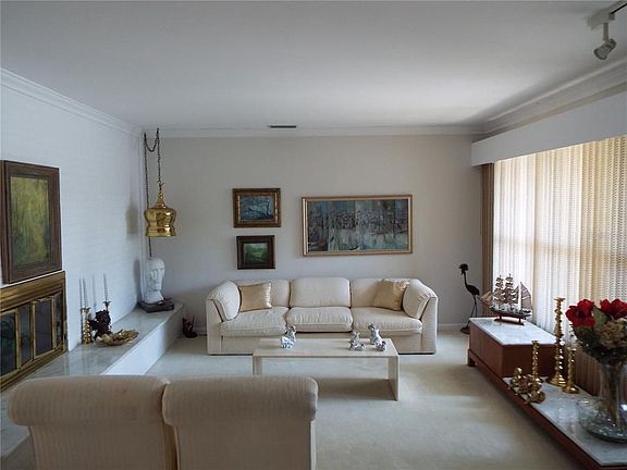 5th image of 3103 N Julia Cir