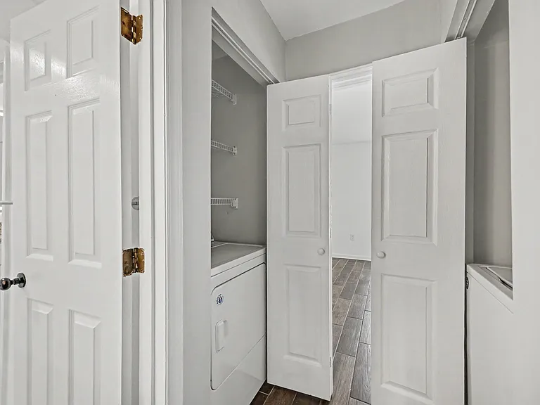 417 N Church St #A — Photo 16