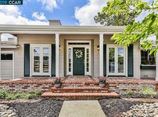 10 Broadview Ter, Orinda, CA