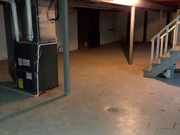 5th image of 111 Circle Dr