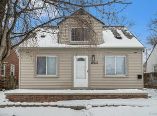 20233 Pinecrest St, Taylor, MI 48180