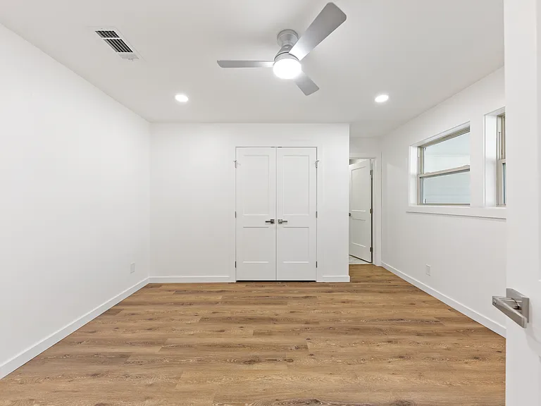 3616 Woodleigh Dr — Photo 13