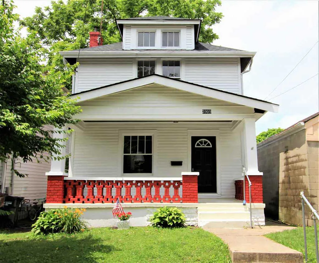 3909 Lincoln Ave photo 1