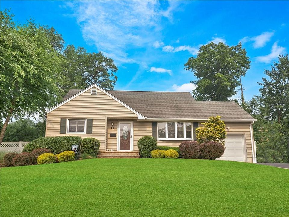 1st image of 15 Lyncrest Avenue