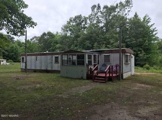 12685 Apple Dr, Nunica, MI 49448