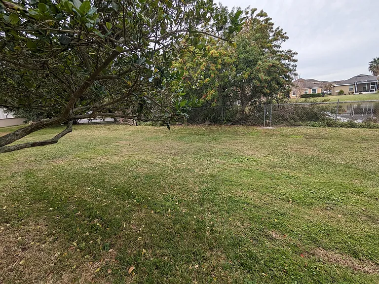 5229 Vineland Rd — Photo 28