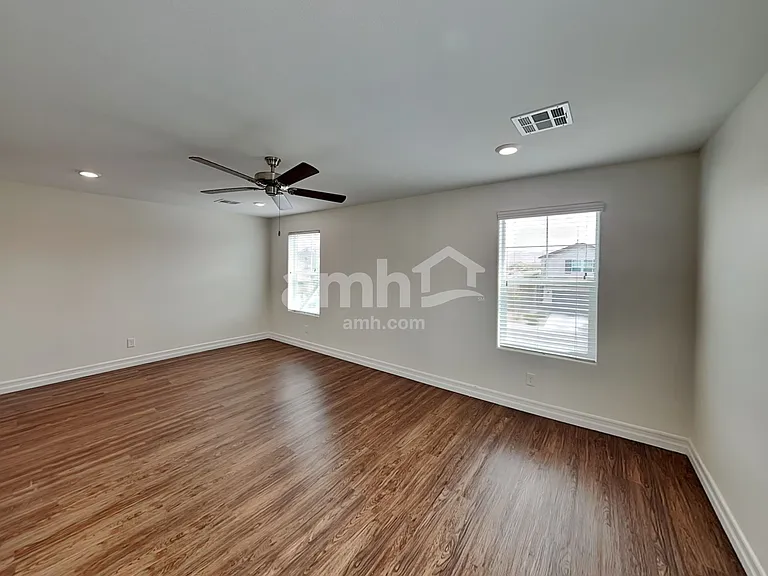 6106 Haleh Ave — Photo 10