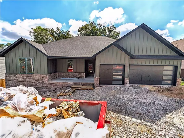 47 Westmorland Dr, Bella Vista, AR 72714