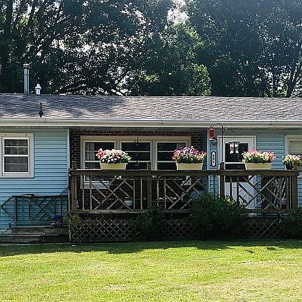 2nd image of 904 Pierce Dr