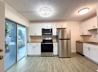 436 Auburn Dr APT 105, Daytona Beach, FL 32118