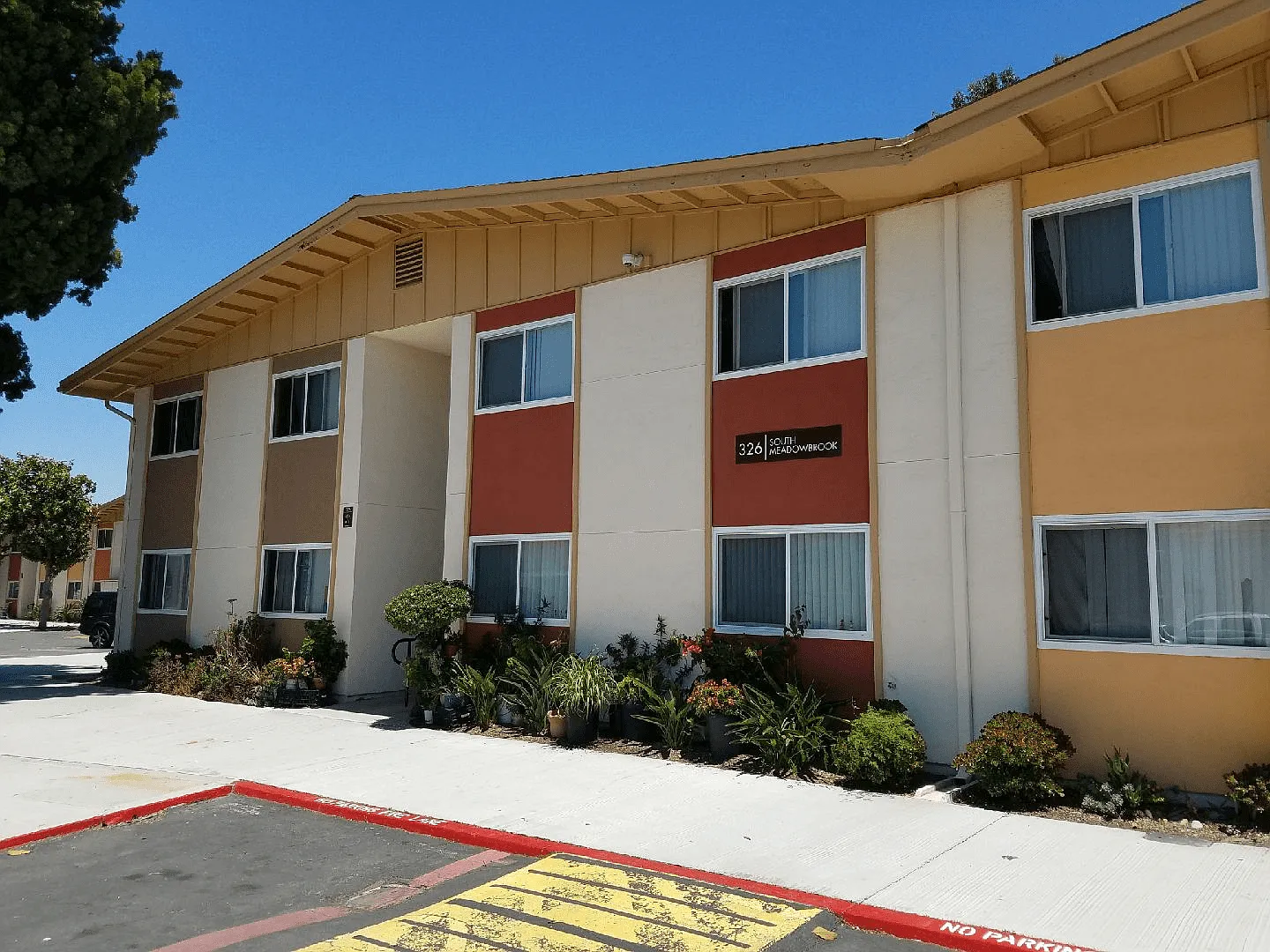 Meadowbrook — Photo 3