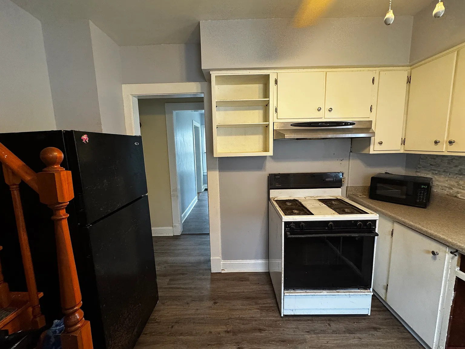 4 bed, 1000 sqft, $1,950 — Photo 3