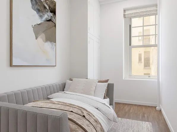 150 East 72nd Street image 18 of 22