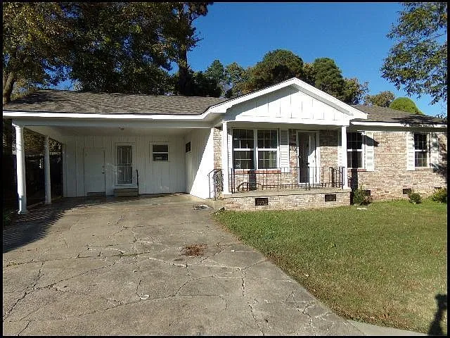 3 bed, 2.0 bath, 1423 sqft, $1,500 — Photo 2