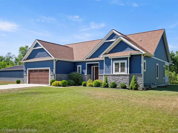 3880 Kane Rd, Carleton, MI 48117