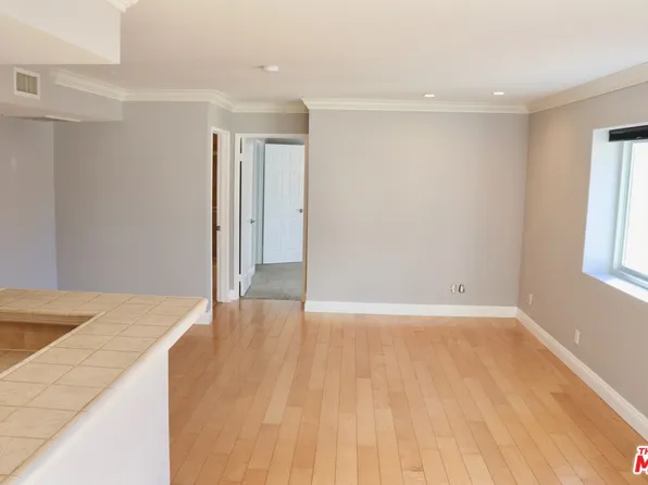 1510 S Barrington Ave APT 104, Los Angeles, CA 90025