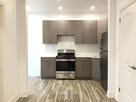 Rented by Lang Realty LLC | media 1