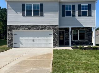 833 Magnolia Ridge Dr, Blountville, TN 37617