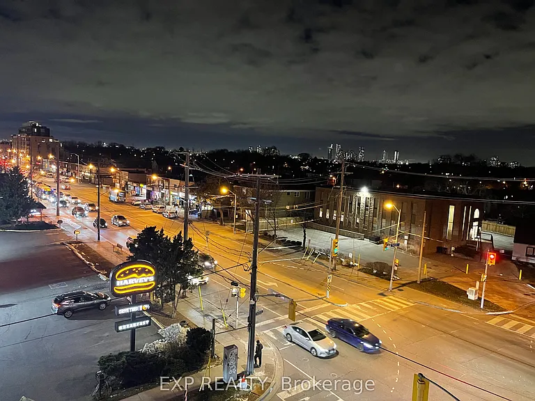 799 The Queensway #521 — Photo 27