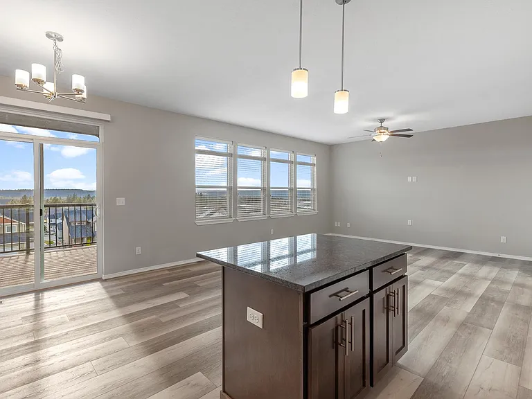 8615 N Seminole St — Photo 2