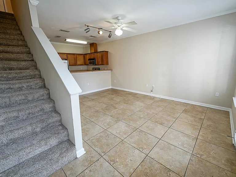 2400 Fred Smith Rd #204 — Photo 4
