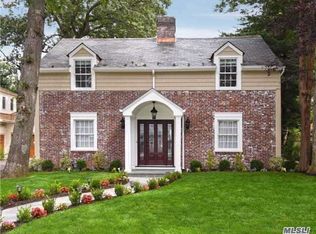 23 Richmond Rd, Rockville Centre, NY 11570