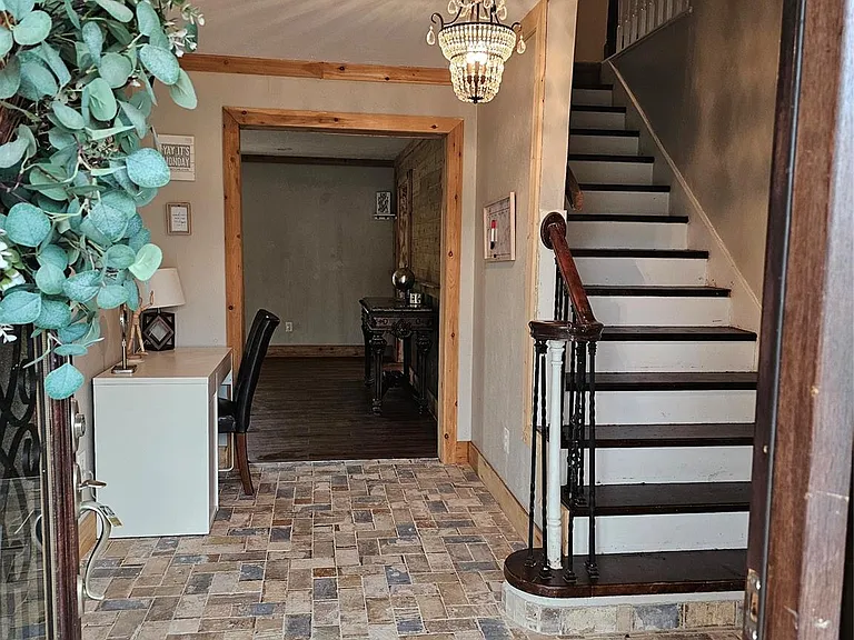 17911 Beaver Creek Dr — Photo 6