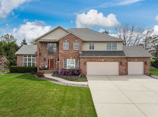 3 Strawberry Rd, Bloomington, IL
