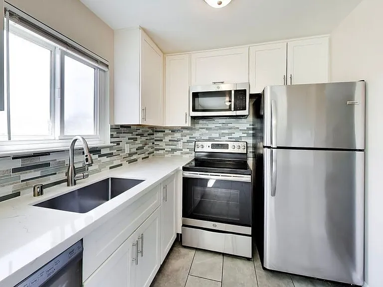 227 Madrone St #3 — Photo 1
