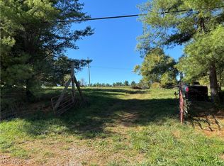 935 Hopewell Rd S, Hopewell, OH 43746