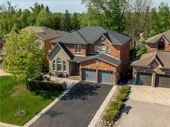 12 Buman Ct, Barrie, ON L4N 0L3