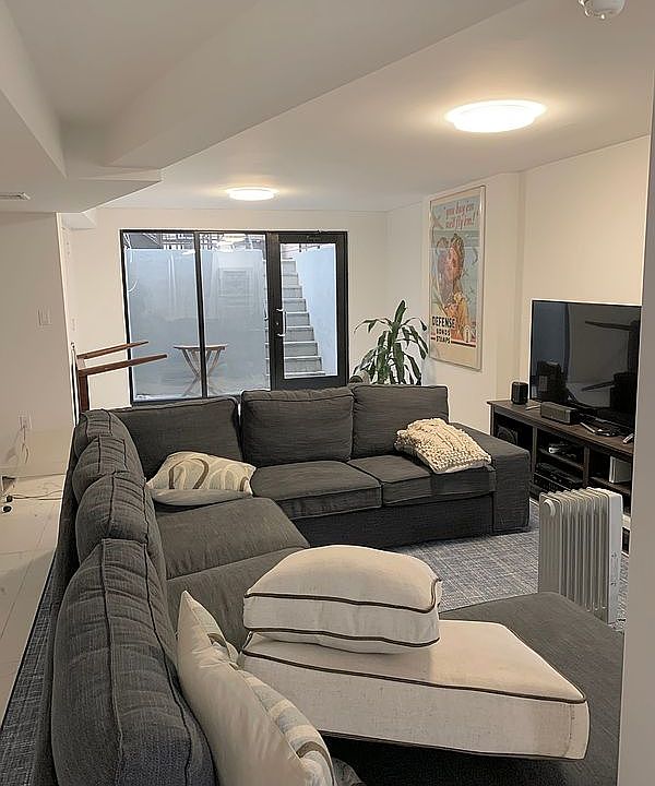 1st image of 395 Stanhope St Floor 1