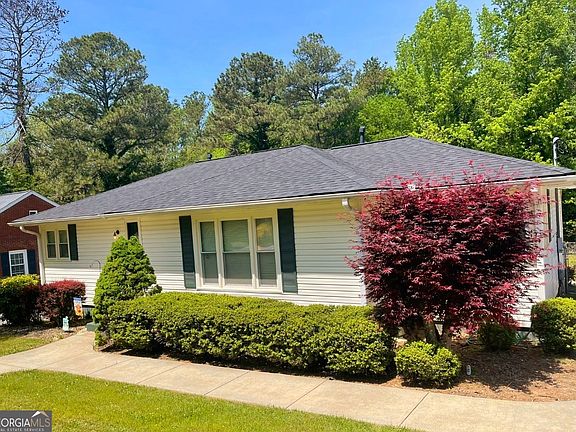 2nd image of 59 Lucille Ln