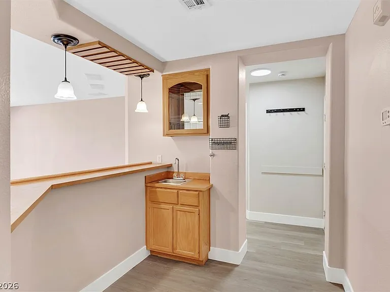 2704 Timber Crossing Ct — Photo 12