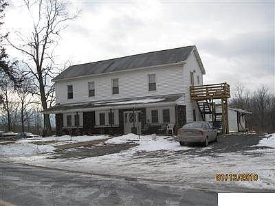 Main Building w/4 apartments
