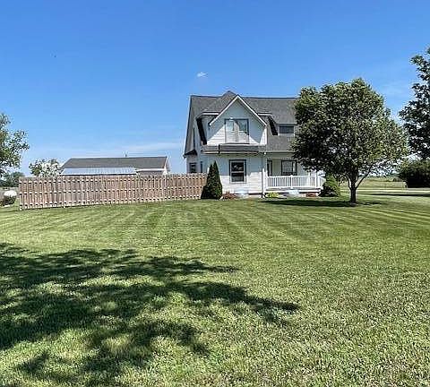 2nd image of 1416 N R Rd